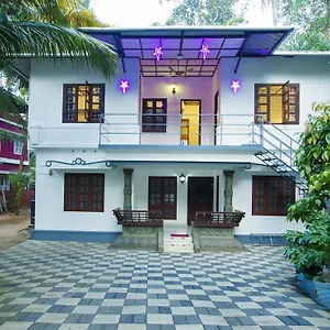  Homestay Marari White India